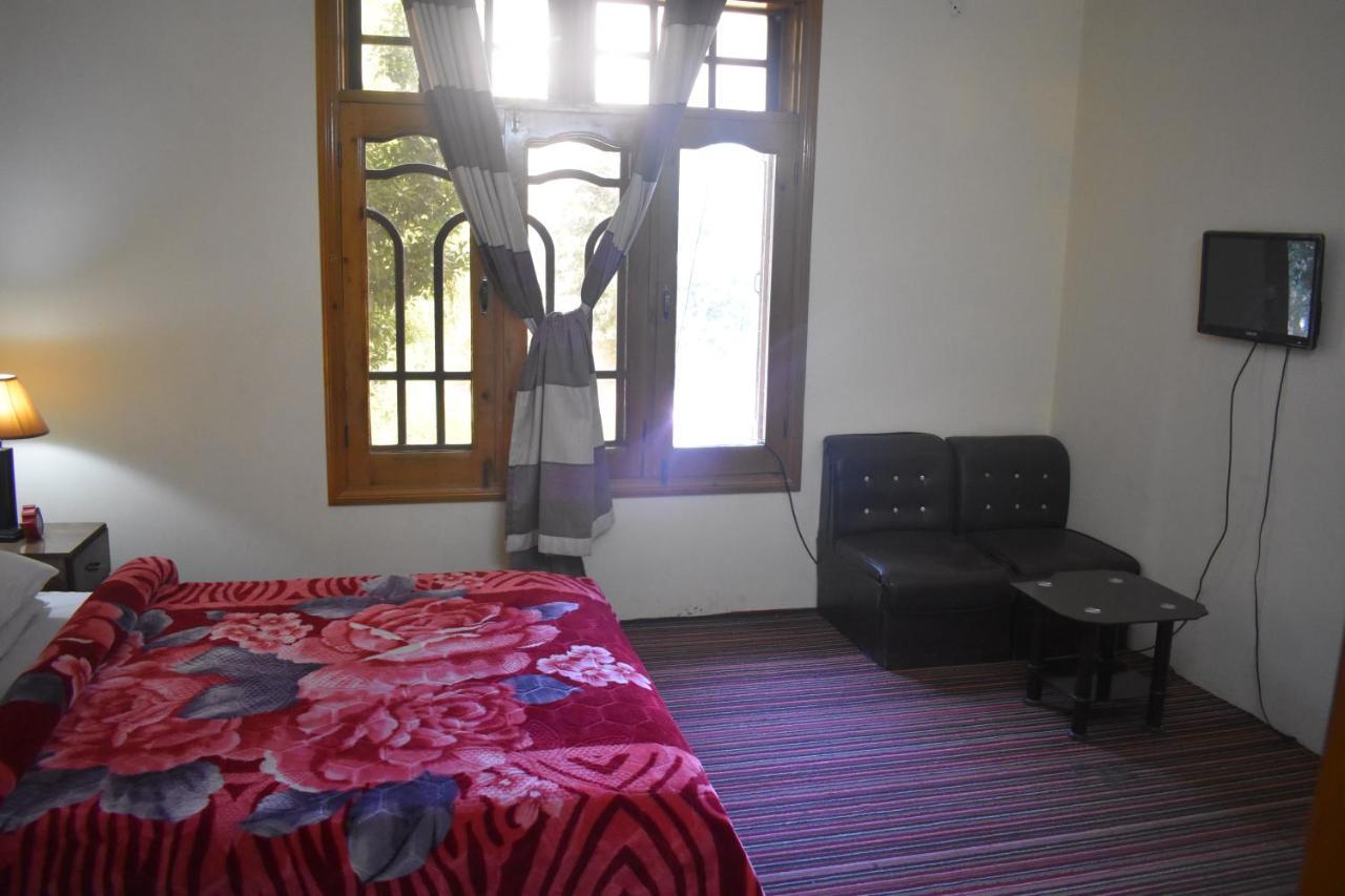 Cozy Lodge Gilgit Exterior photo