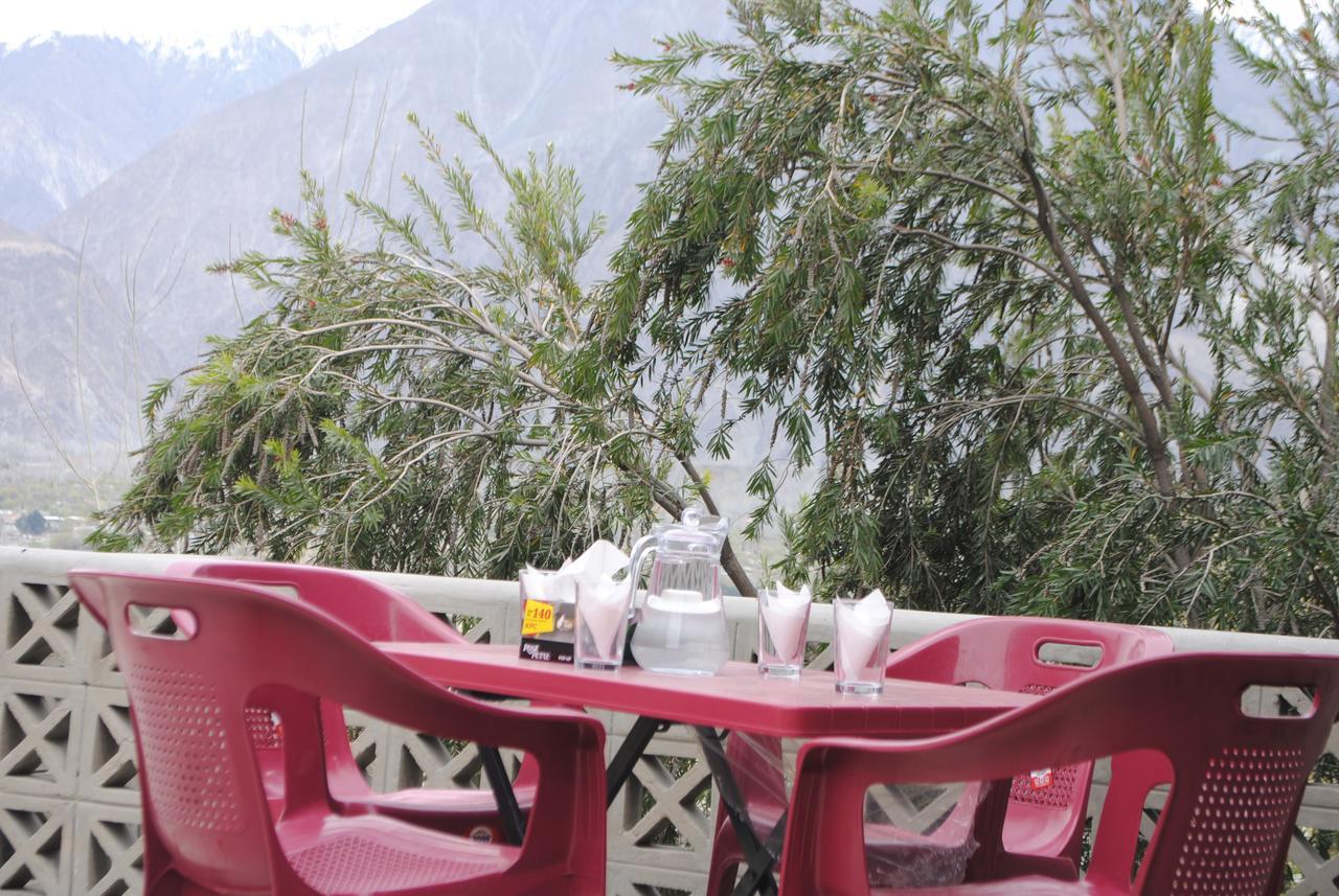 Cozy Lodge Gilgit Exterior photo