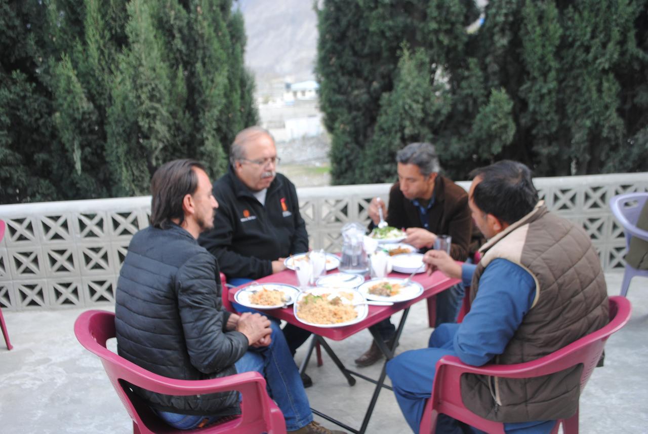 Cozy Lodge Gilgit Exterior photo